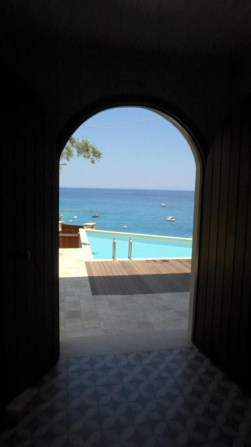 Caltabania Suites Áyios Nikítas 외부 사진